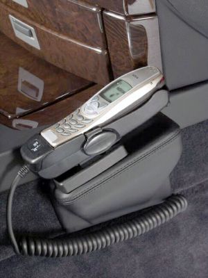 KUDA Phone console fit for BMW 7er (E65) from 2001