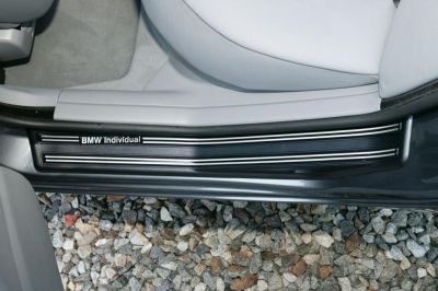 "INDIVIDUAL" Logo Door Sill Strip rear left BMW E46 Sedan / Touring