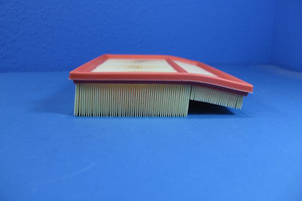 MANN & HUMMEL Luftfilter passend für Mercedes Benz W202 / W208 / R199