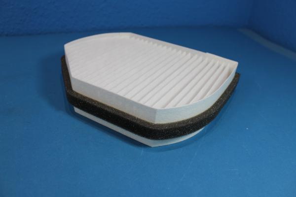 MANN & HUMMEL Innenraumfilter passend für Chrysler Crossfire / Mercedes W202 / W208 / W210 / R170