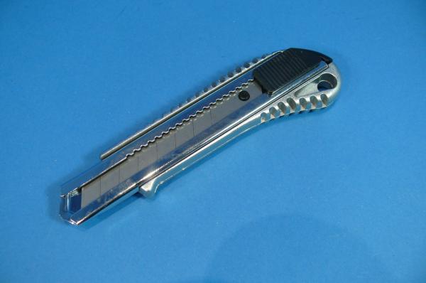 Umzug Profi Cuttermesser Stärke: 0,5mm Höhe:18mm (Aludruckguss)