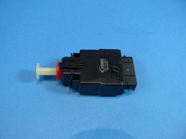 VEMO Stop light switch 4-pole BMW E9 E24 E28 E30 E32 E34 E36 Z1